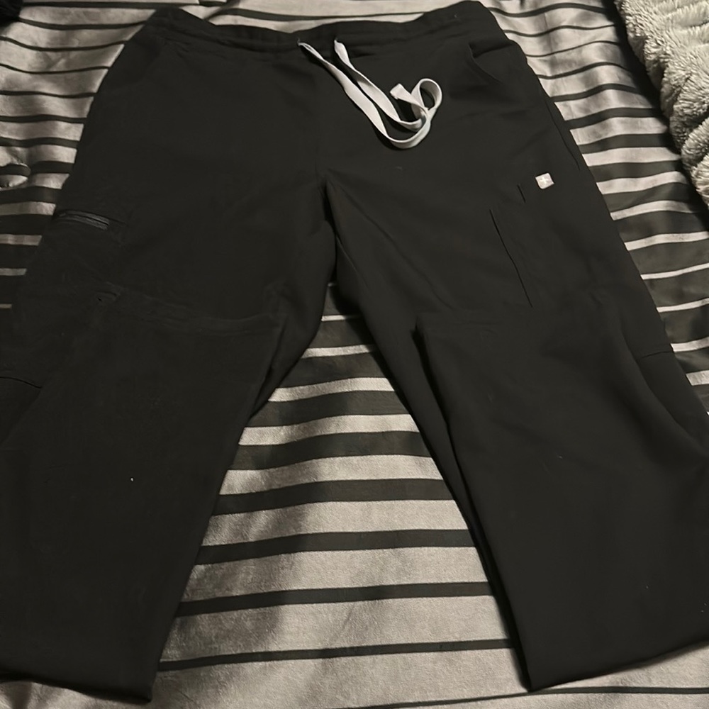 Figs scrub pants. Good condition. See pictures